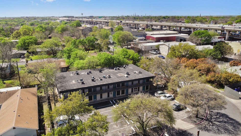 More Photos Of 8502 Dryfield Dr, Austin Apartments For Sale