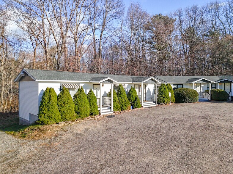 More Photos Of 360 Commercial St, Rockport Hotel For Sale