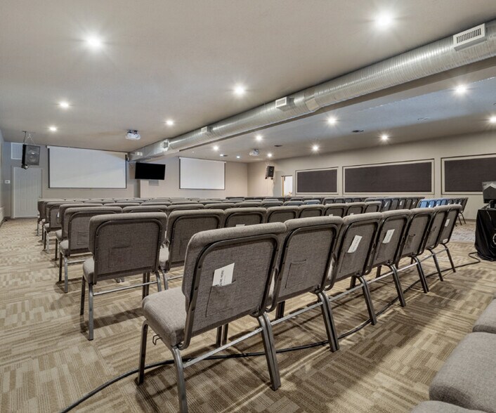 More Photos Of 327 10 St S, Lethbridge Religious Facility For Sale