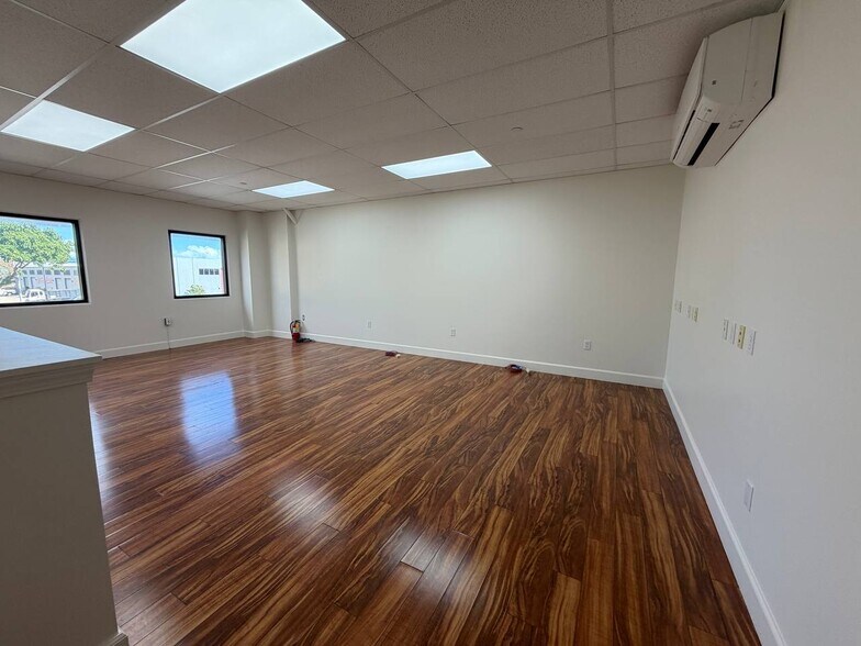 More Photos Of 1019 Lauia St, Kapolei Warehouse For Lease