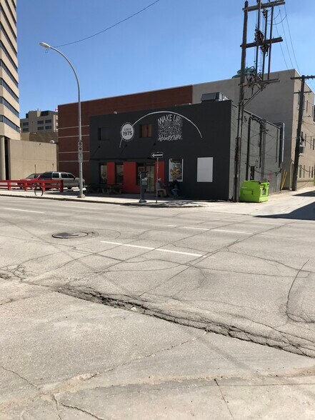More Photos Of 250 York Ave, Winnipeg Restaurant For Lease