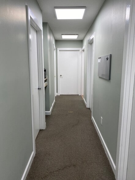 More Photos Of 1762 Metromedical Dr, Fayetteville Medical For Sale
