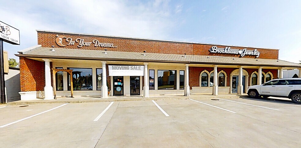 Primary Photo Of 2107-2109 W Main St, Norman General Retail For Lease