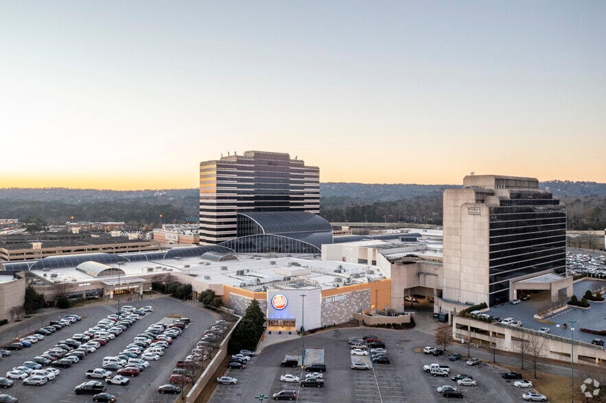 More Photos Of 3000 Riverchase Galleria, Birmingham Unknown For Lease