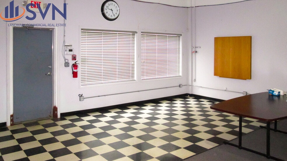 More Photos Of 2000 W Main St, St Charles General Retail For Lease