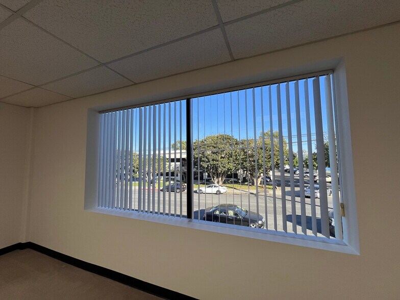 More Photos Of 2675 Junipero Ave, Signal Hill Warehouse For Lease