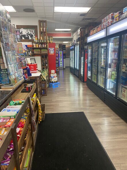 More Photos Of 145 Riley St, Dundee Storefront Retail Office For Sale