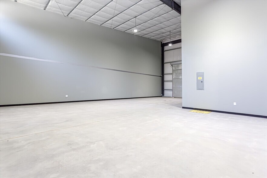 More Photos Of 14160 Horseshoe Bnd, Conroe Unknown For Lease