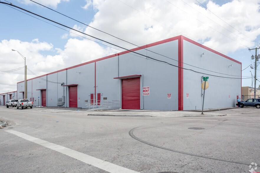 Primary Photo Of 4301-4341 E 10th Ave, Hialeah Warehouse For Lease