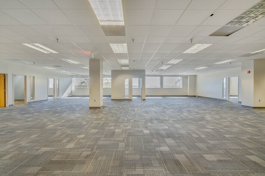 More Photos Of 2201 Lucien Way, Maitland Office For Lease