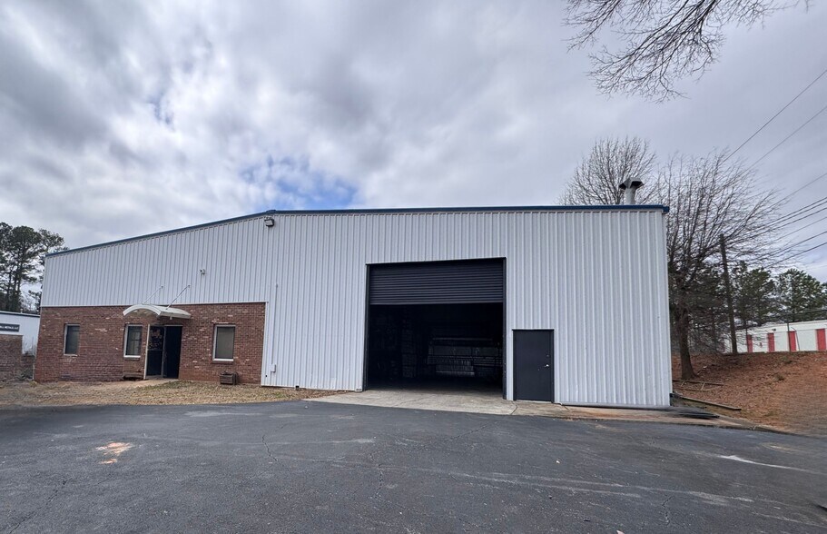 More Photos Of 1741 McCoba Dr SE, Smyrna Warehouse For Lease