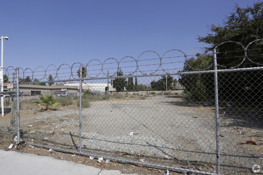 More Photos Of 3750 Chicago Ave, Riverside Land For Lease