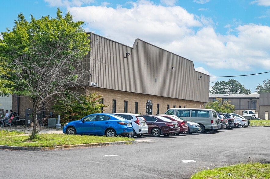 More Photos Of 1875 Swarthmore Ave, Lakewood Warehouse For Lease