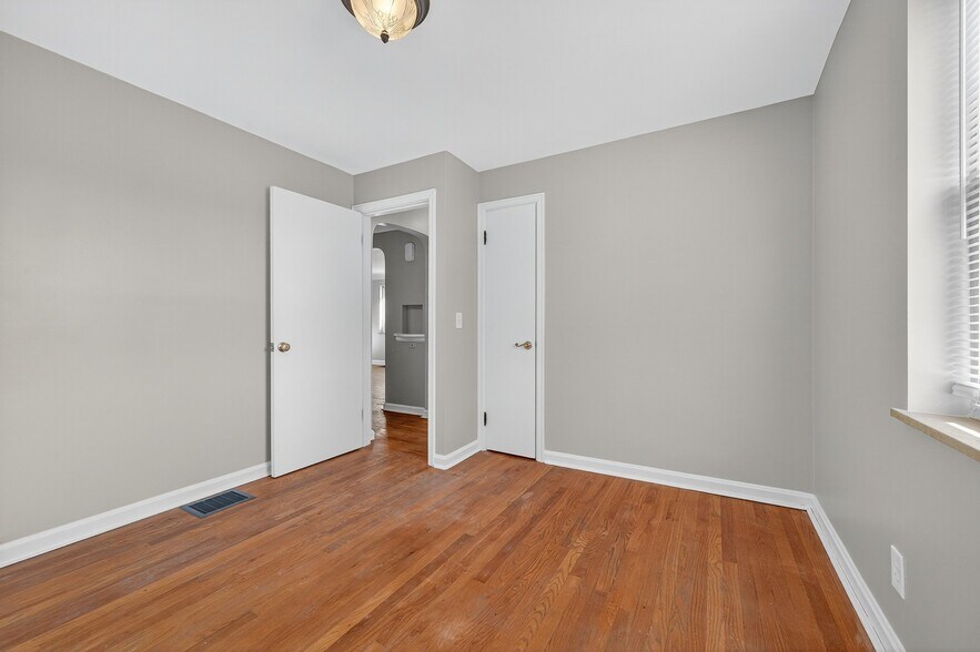 More Photos Of 5709 Cheviot Rd, White Oak Office For Sale