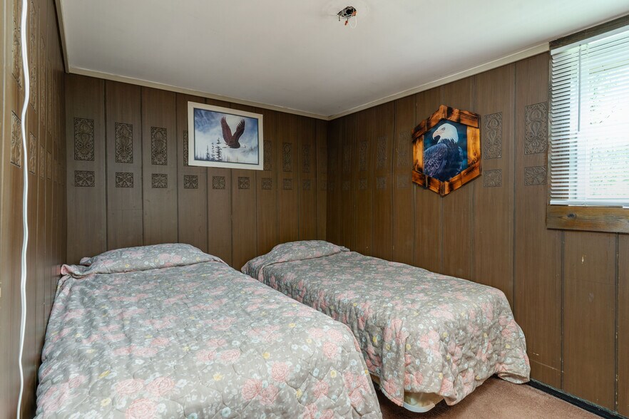 More Photos Of 229 E Lake Emily Rd, Crystal Falls Trailer Camper Park For Sale