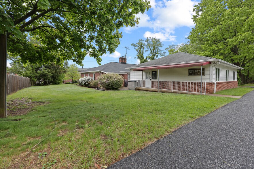 More Photos Of 3904 E Joppa Rd, Nottingham Flex For Sale