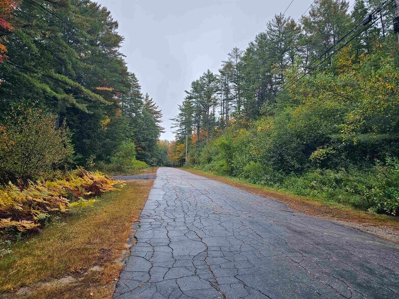 More Photos Of 140 Dort St, Troy Specialty For Sale