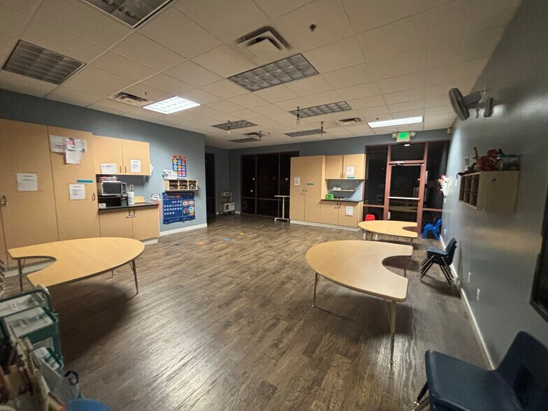 More Photos Of 1830 S Alma School Rd, Mesa Medical For Sale