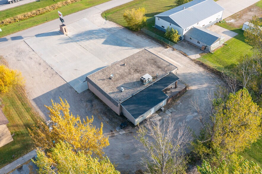 More Photos Of 205 1st St SW, Glyndon Restaurant For Sale