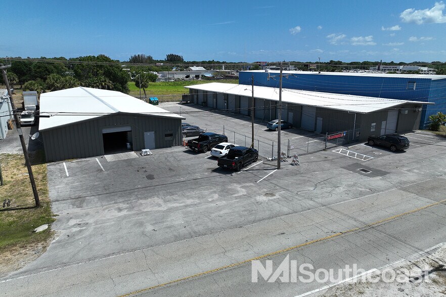 More Photos Of 408-412 Farmers Market Rd, Fort Pierce Warehouse For Lease