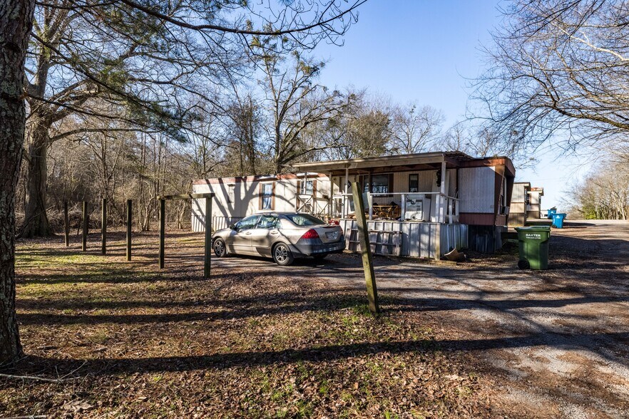 More Photos Of 3020 Old Summerville Rd, Armuchee Manufactured Housing Mobile Home Park For Sale