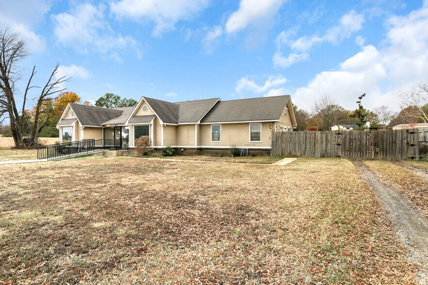 More Photos Of 5165 Getwell Rd, Southaven Office For Sale