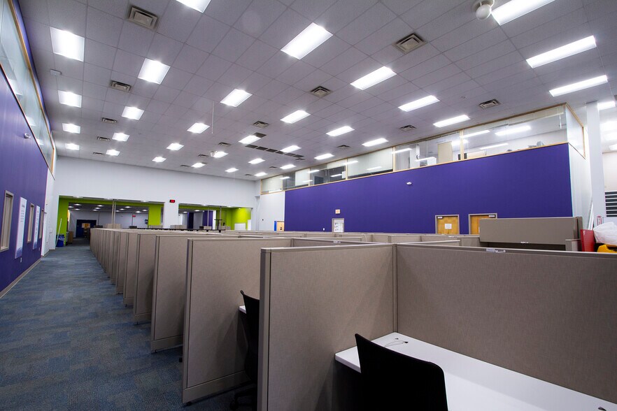 More Photos Of 26 Steele Ave, Arcade Office For Sale