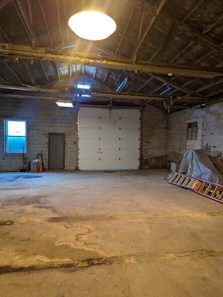 More Photos Of 13210 S Olde Western Ave, Blue Island Warehouse For Sale