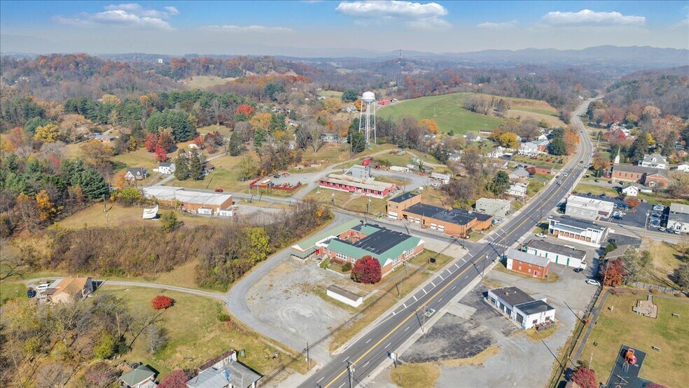 More Photos Of 5383 Lee Hwy, Troutville Freestanding For Sale