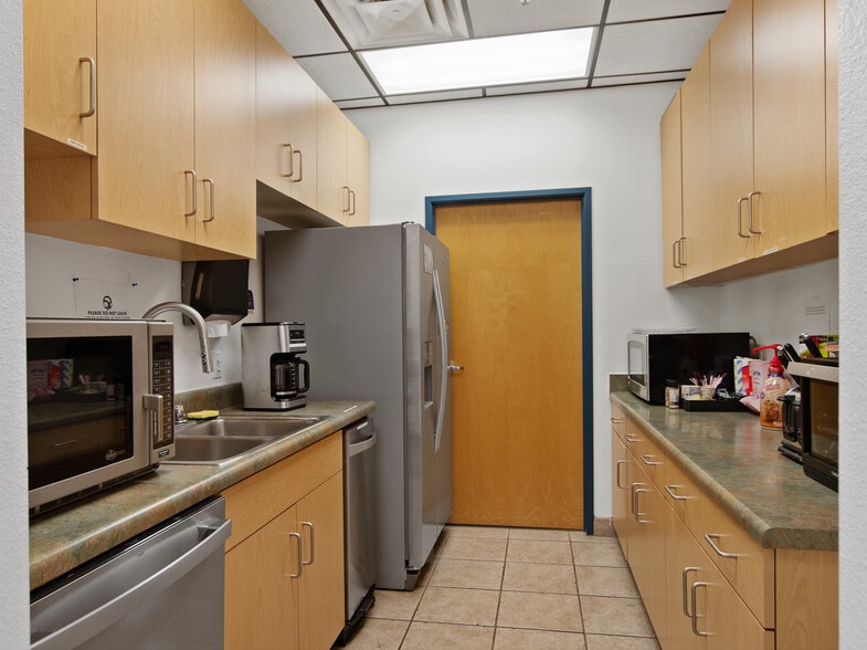 More Photos Of 1201 E Thomas Rd, Phoenix Office For Sale