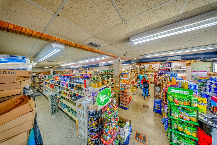 More Photos Of 1910 SW 1st St, Miami Supermarket For Sale