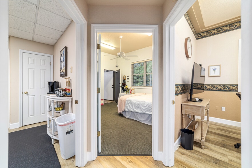 More Photos Of 434 SW 14 St, Ocala Office Residential For Sale