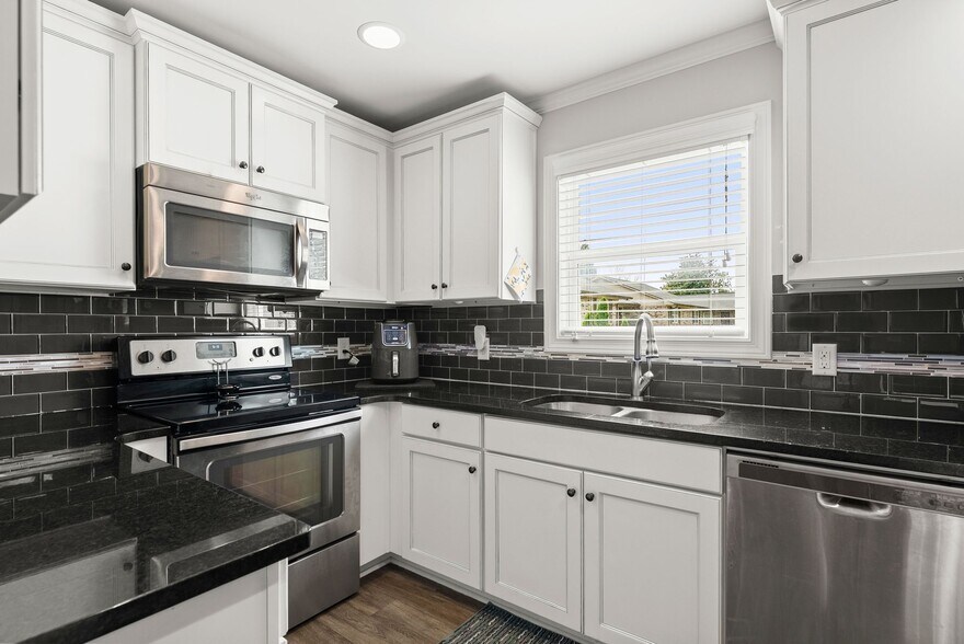 More Photos Of 535 Forrest Ave, Gainesville Apartments For Sale