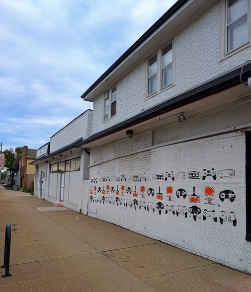 More Photos Of 5431 W Lisbon Ave, Milwaukee General Retail For Sale