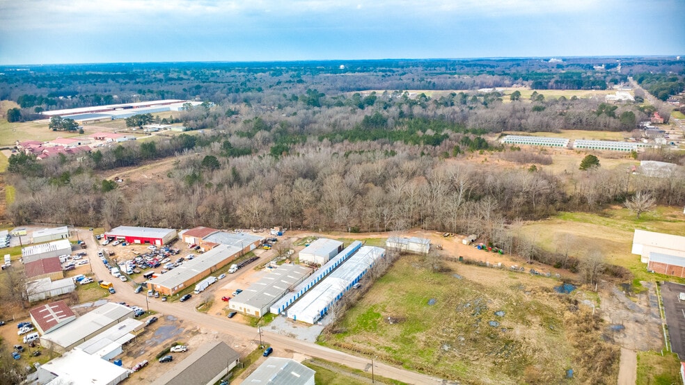 More Photos Of 5849 N Commerce Plz, Jackson Self Storage For Sale