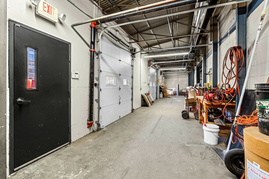 More Photos Of 56 Daniels St, Fitchburg Warehouse For Lease