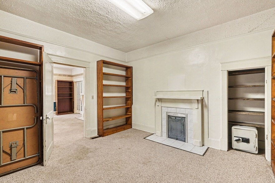 More Photos Of 8493 Campbellton St, Douglasville Office For Sale