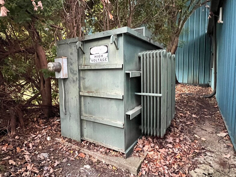 More Photos Of 711 Beaver Rd, Girard Warehouse For Sale