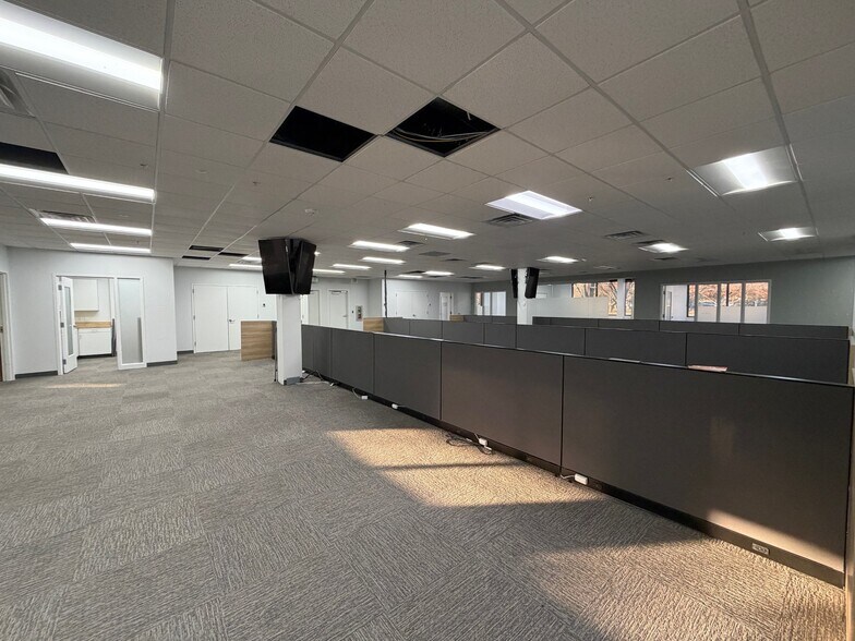 More Photos Of 251 W River Park Dr, Provo Office For Lease