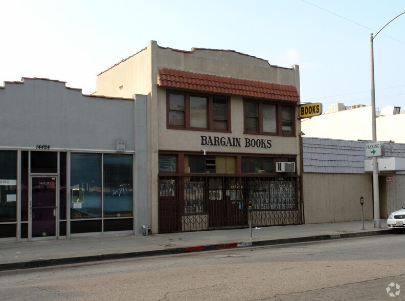 Primary Photo Of 14426 Friar St, Van Nuys Storefront For Sale
