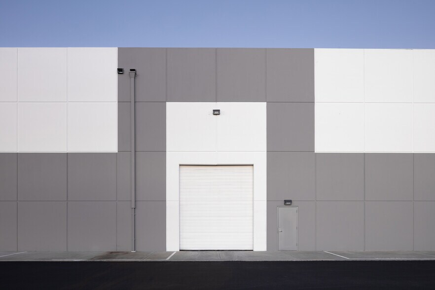 More Photos Of 2885 Loker Ave E, Carlsbad Light Manufacturing For Lease