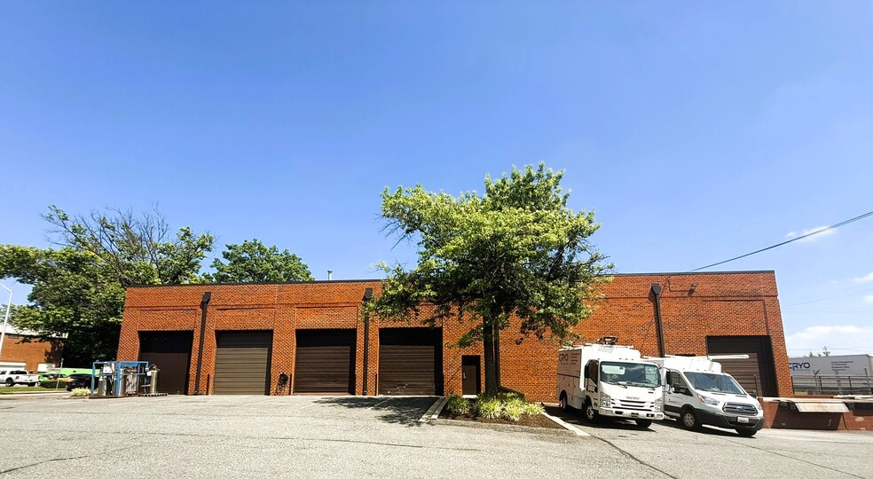 Primary Photo Of 7905 Airpark Rd, Gaithersburg Light Distribution For Lease