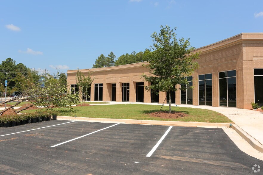 More Photos Of 6000 Hillandale Dr, Lithonia Medical For Lease