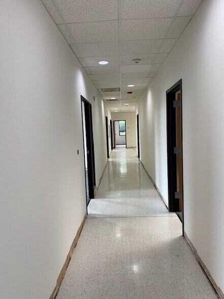 More Photos Of 83 S Putt Corners Rd, New Paltz Distribution For Sale