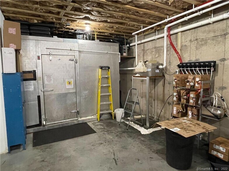 More Photos Of 605 Wolcott Rd, Wolcott Specialty For Sale