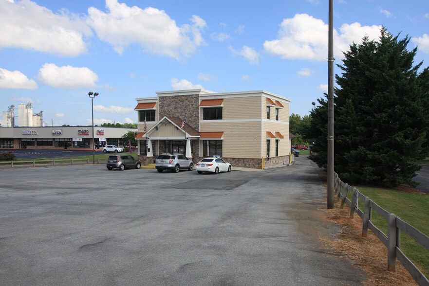 More Photos Of 150 Felton Dr, Rockmart Auto Dealership For Sale