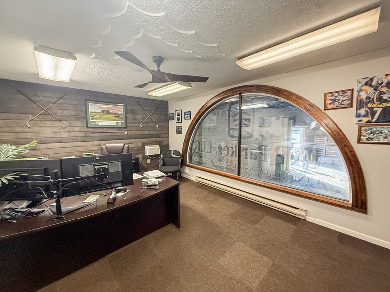 More Photos Of 116 N River Ave, Parker Warehouse For Sale