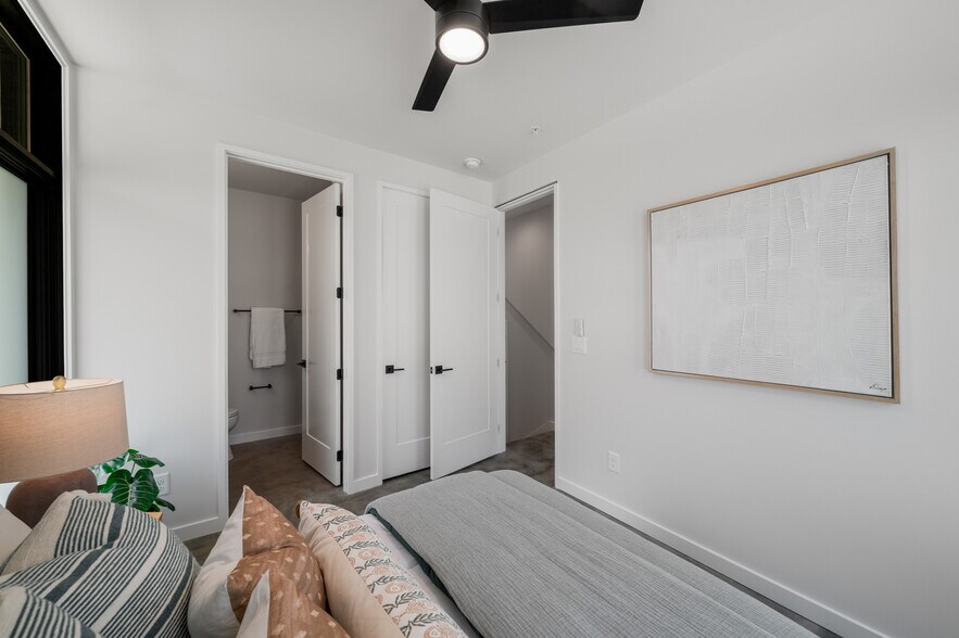 More Photos Of 105 Georgia Ave SE, Atlanta Apartments For Sale