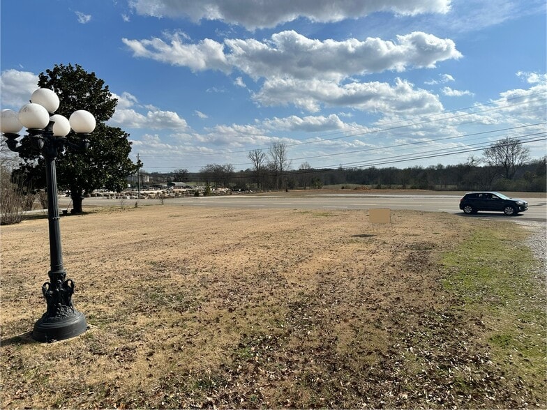 More Photos Of 2840 McCullough Blvd, Belden Office Residential For Sale