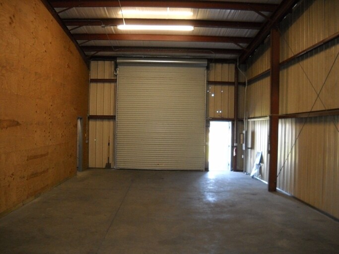 More Photos Of 4104-4120 Holden Rd, Lakeland Warehouse For Lease